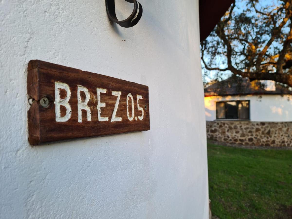 Chozos De La Dehesa Aparthotel La Roca de la Sierra Exterior photo